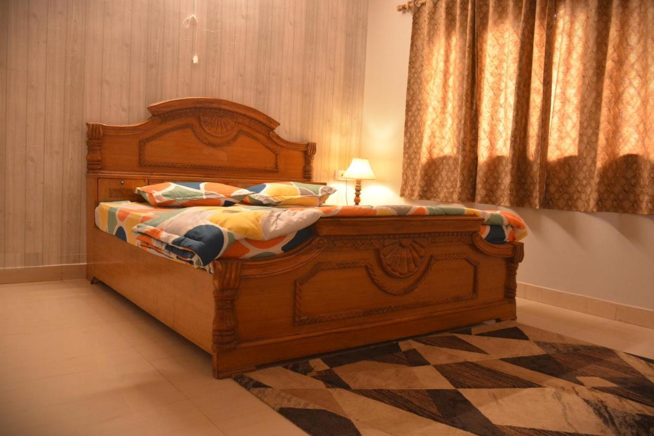 Malaiya Homestay - Grandeur Living Experience จาบัลปูร์ ภายนอก รูปภาพ