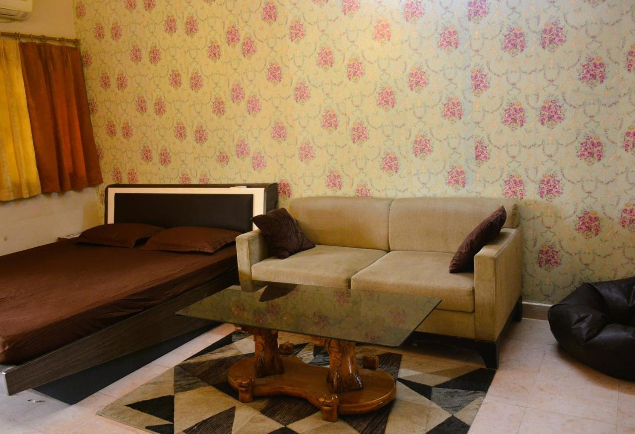 Malaiya Homestay - Grandeur Living Experience จาบัลปูร์ ภายนอก รูปภาพ